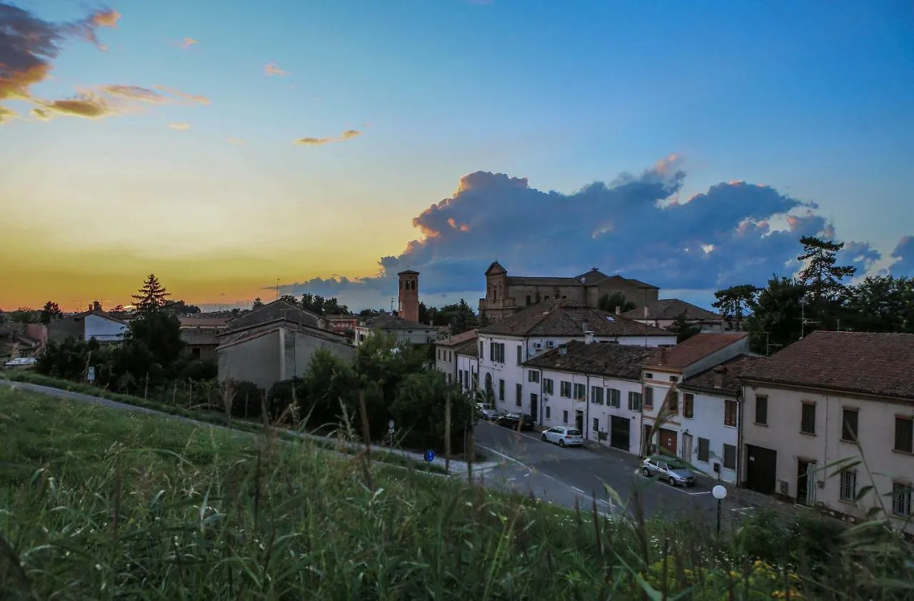 B&B Le Tortore Melara 0*,  Italy